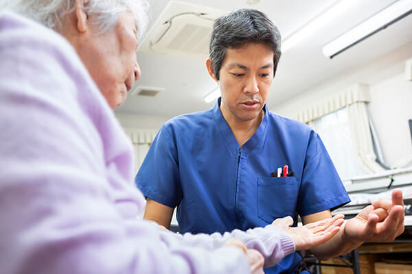 ケアをしている写真